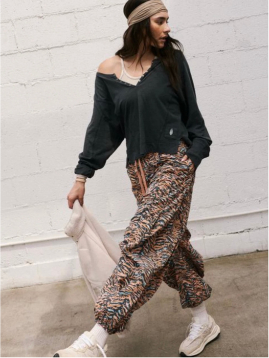 Free People Pants - Women's Free People Joggers Size S Orange Black Tiger Print Pants